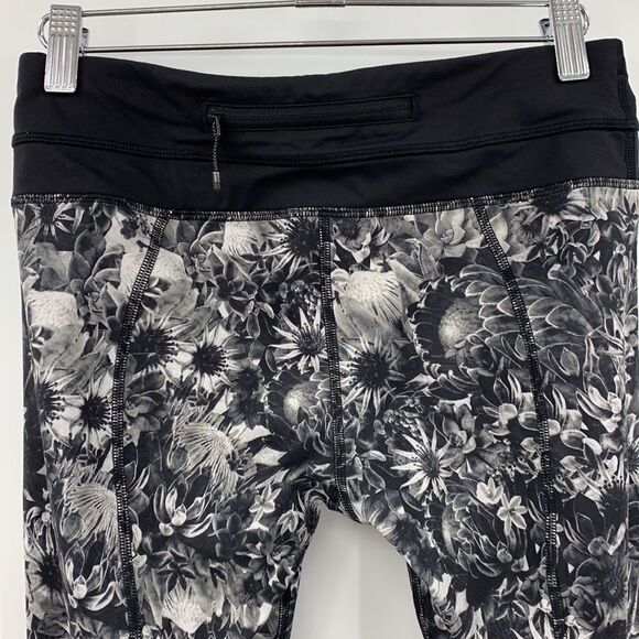 Lululemon Run Inspire II Flowabunga Luxtreme Crops Black & White Floral Sz 4 - Picture 3 of 7